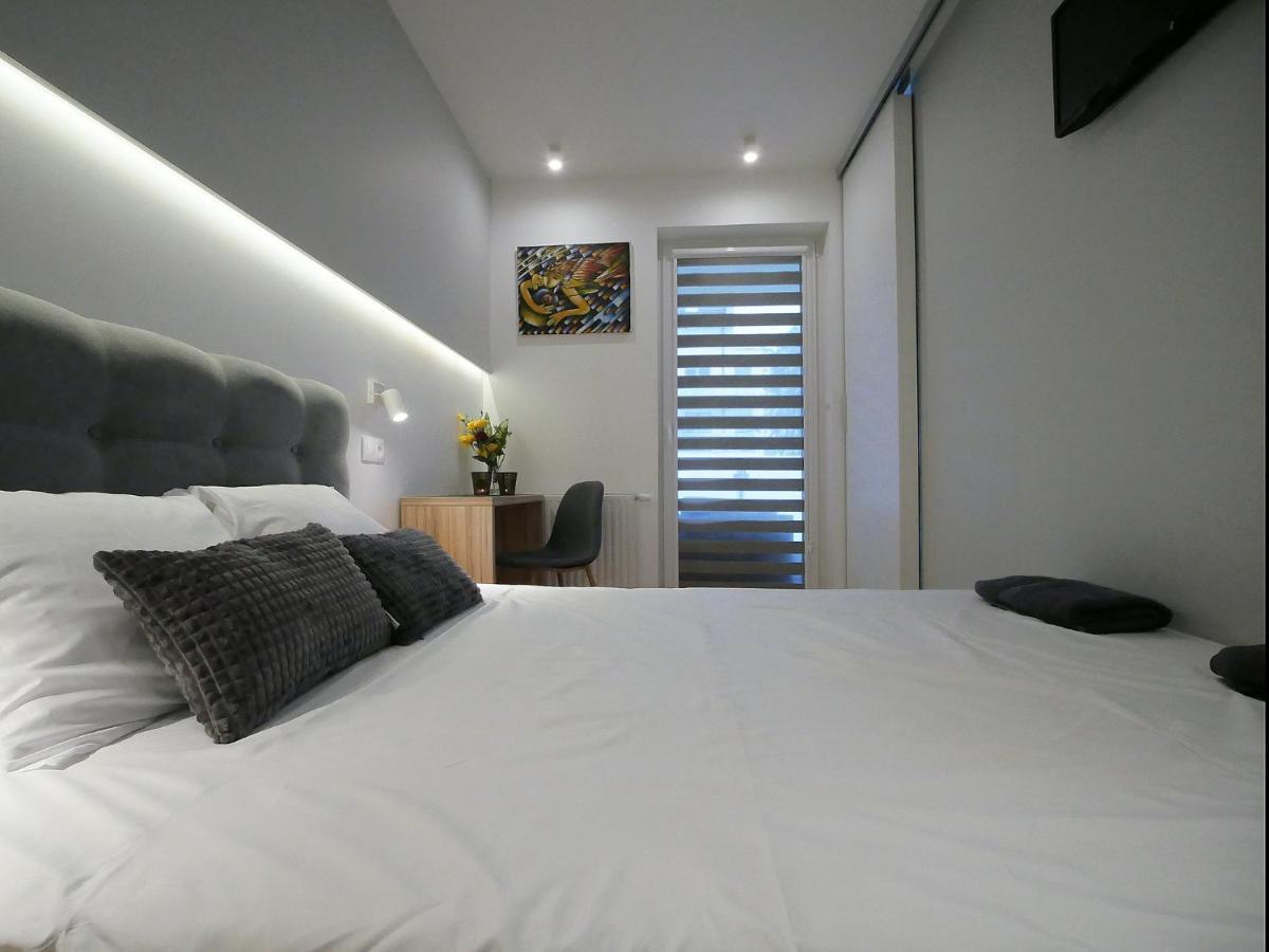4Uapart-Apartment Suite Picasso Swinoujscie Bagian luar foto