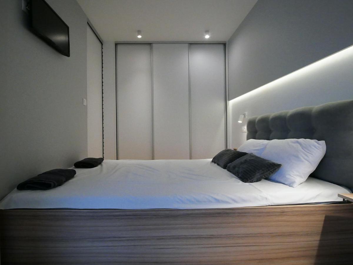 4Uapart-Apartment Suite Picasso Swinoujscie Bagian luar foto